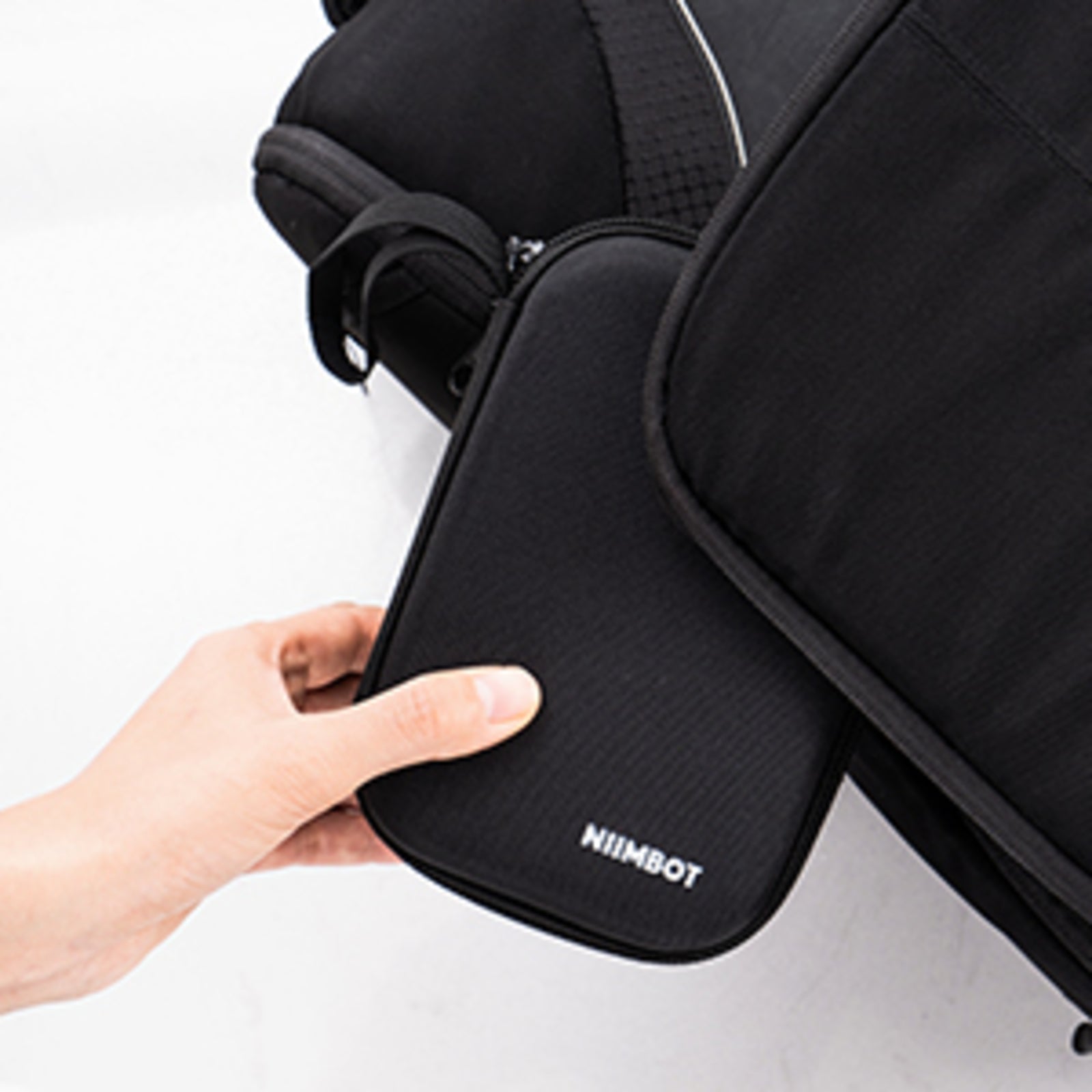 NB518 - NIIMBOT - D11 / D110 / B18 - STORAGE CASE FOR PRINTER & LABELS - BLACK